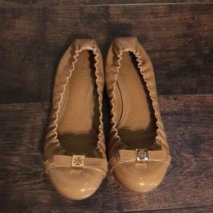 Tory burch flats!